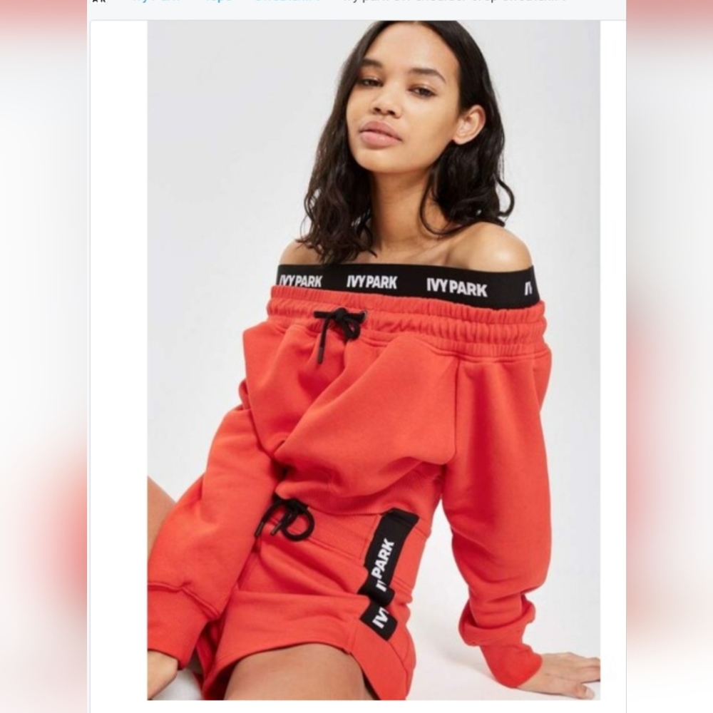 Ivy Park Shoulder Cropped Sweatshirt Size: Medium